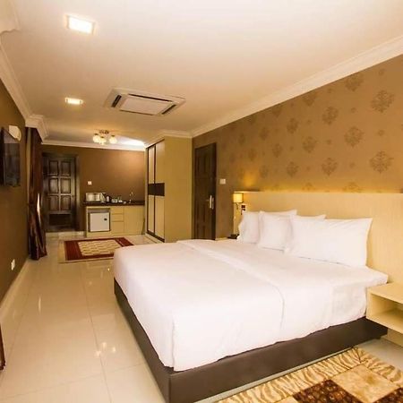 New Kesuma Villa Exclusive Stay Parit Raja Esterno foto