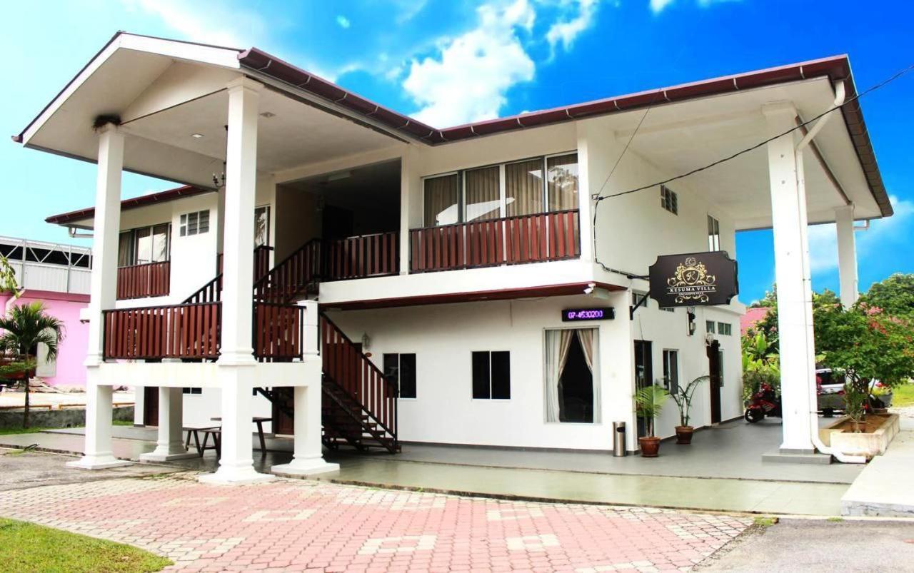 New Kesuma Villa Exclusive Stay Parit Raja Esterno foto